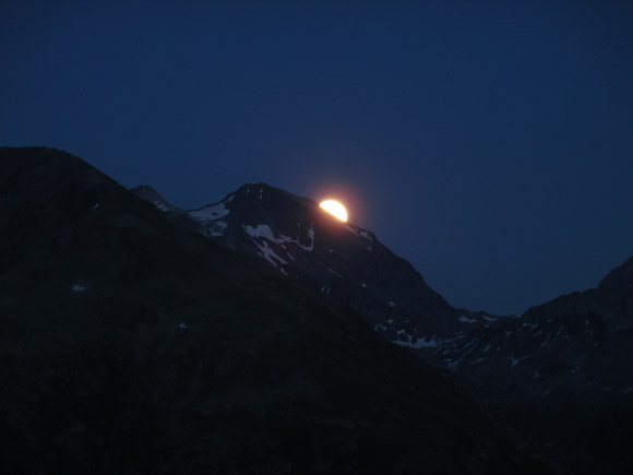 IMGP3605  Moon rise seen from my sleeping bag on the mountains