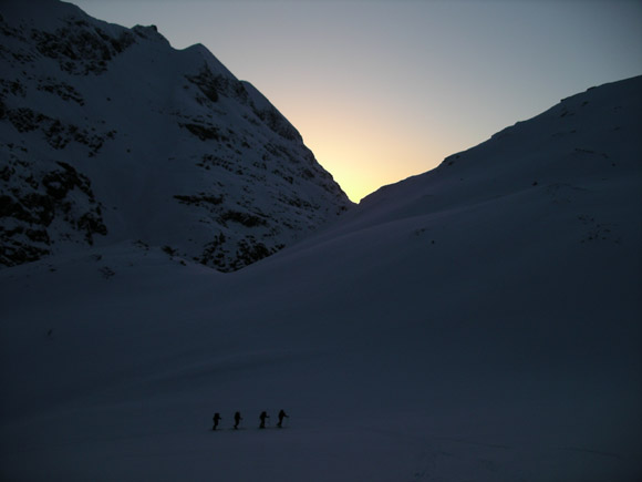 IMGP5827 Ski-touring, sunrise on the mountains