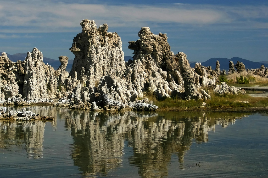 IMG_030.JPG - Mono Lake