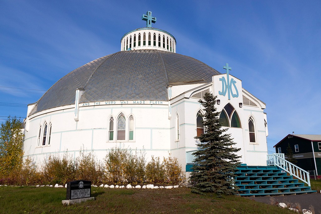 IMG_277.jpg - Igloo Church in Inuvik