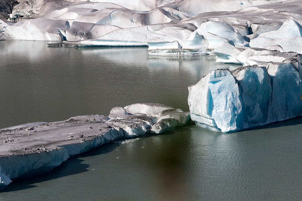 IMG_374.jpg - Mendenhall Glacier at Juneau