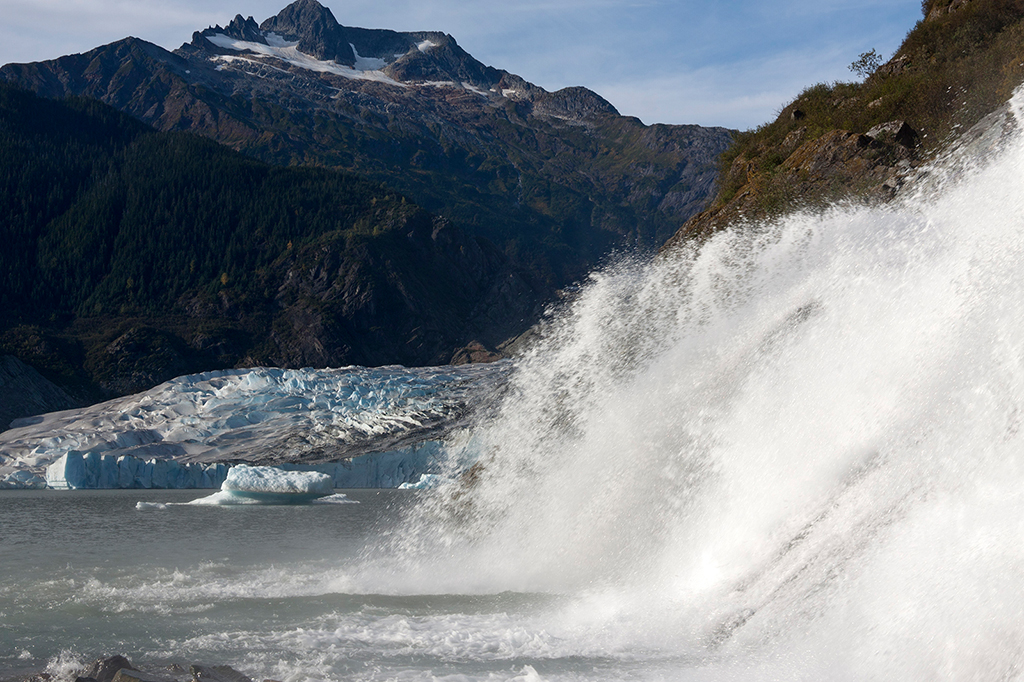 IMG_381.jpg - Mendenhall Glacier at Juneau