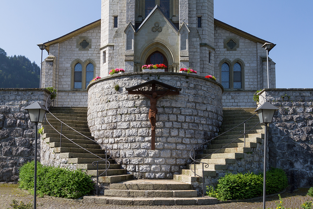 Schluchten_06.jpg - Kirche bei Lungern